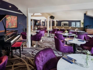 Zeffs jazz bar 1
