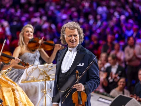 Merry christmas credit andre rieu productions piece of magic entertainment 2