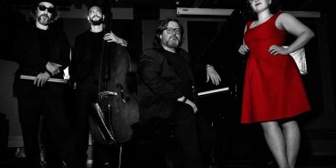 BEATLES GET BLUE RED DRESS